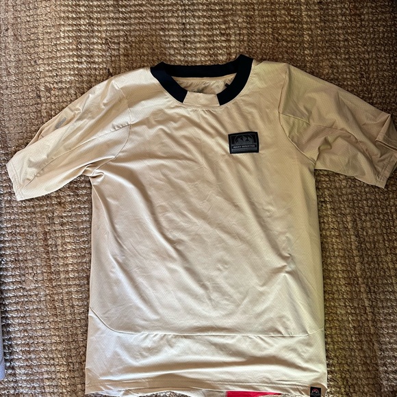 Rocky Mountain size small jersey - Picture 2 of 4